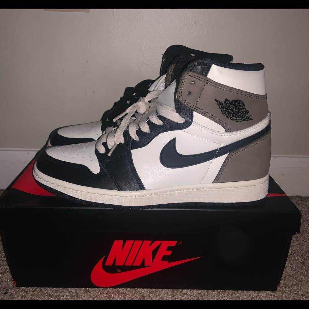 Great Jordan one to add to collection don’t won’t to miss on this opportunity!